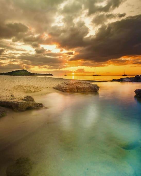 Pula-Villetta Con Giardino A 2 Passi Dal Mare E Dal Centro Exterior foto